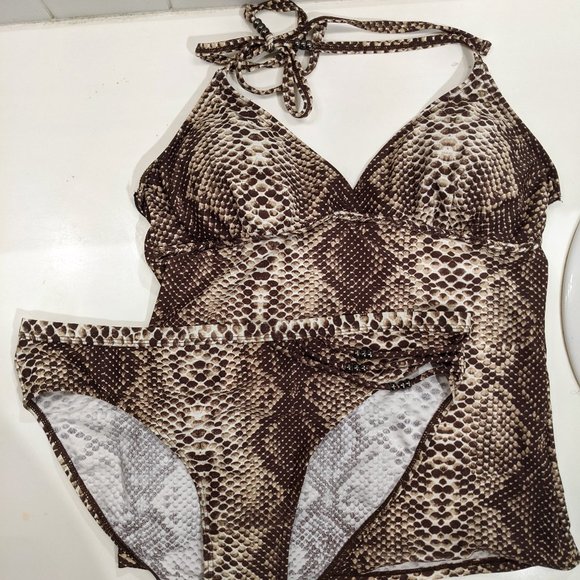 Snakeskin Print Tankini Set with Beaded Detailing - Picture 2 of 9
